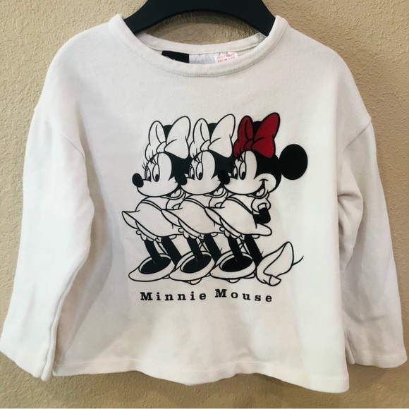 Zara Toddler Girl Disney Minnie Mouse White Sweatshirt Size 4-5T - Picture 2 of 6